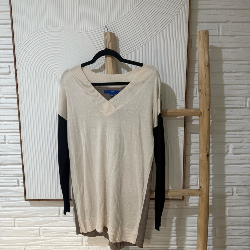 Apt 9. Cream and Black V-Neck Sweater